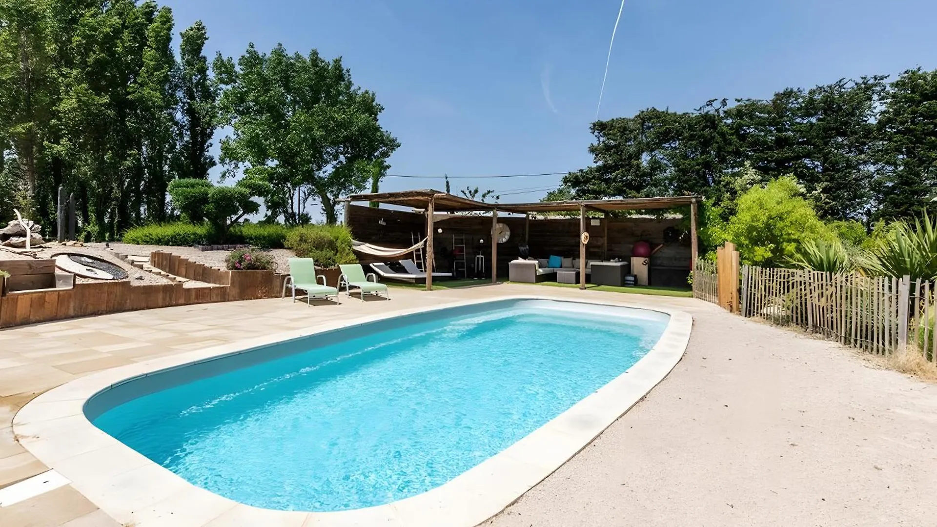 Tonneau Prestige Villa Jonquieres  0*, Jonquieres (Vaucluse)