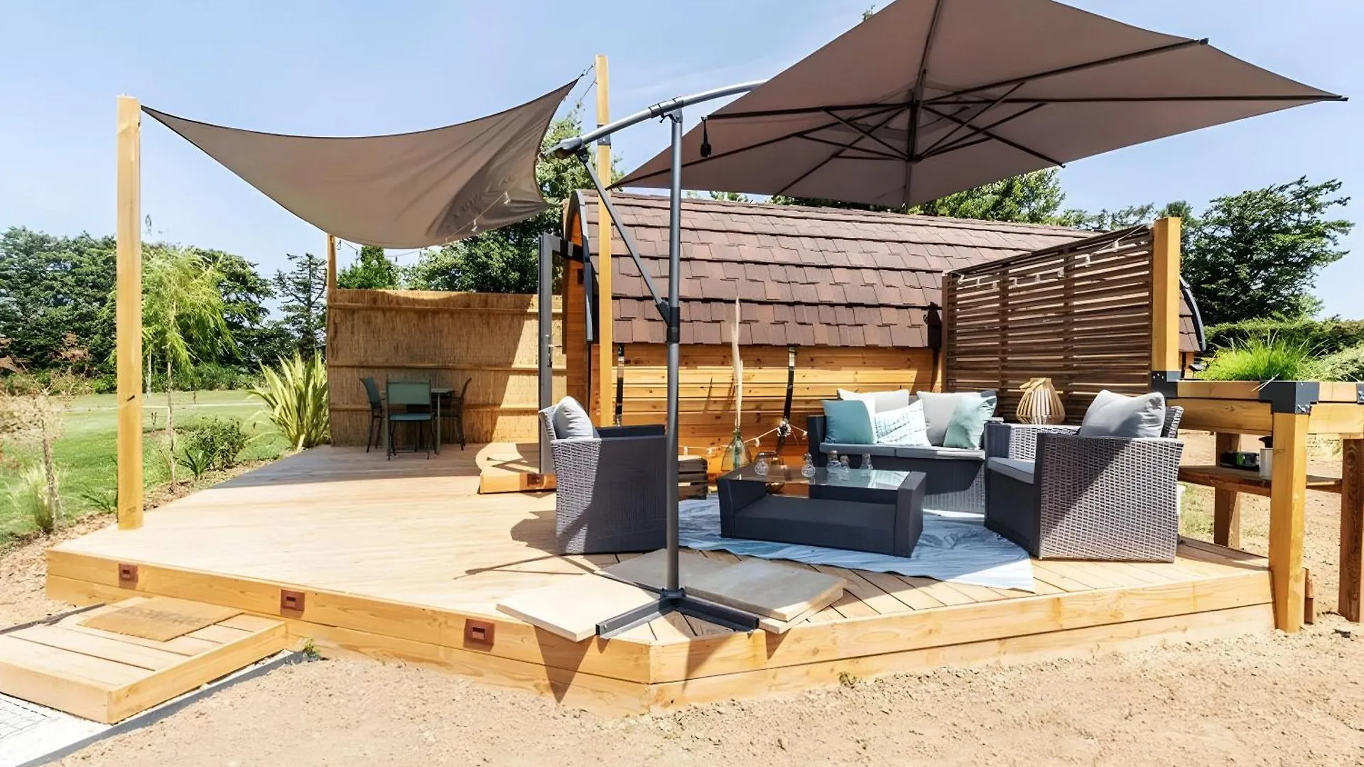 Tonneau Prestige Villa Jonquieres  0*, Jonquieres (Vaucluse) France