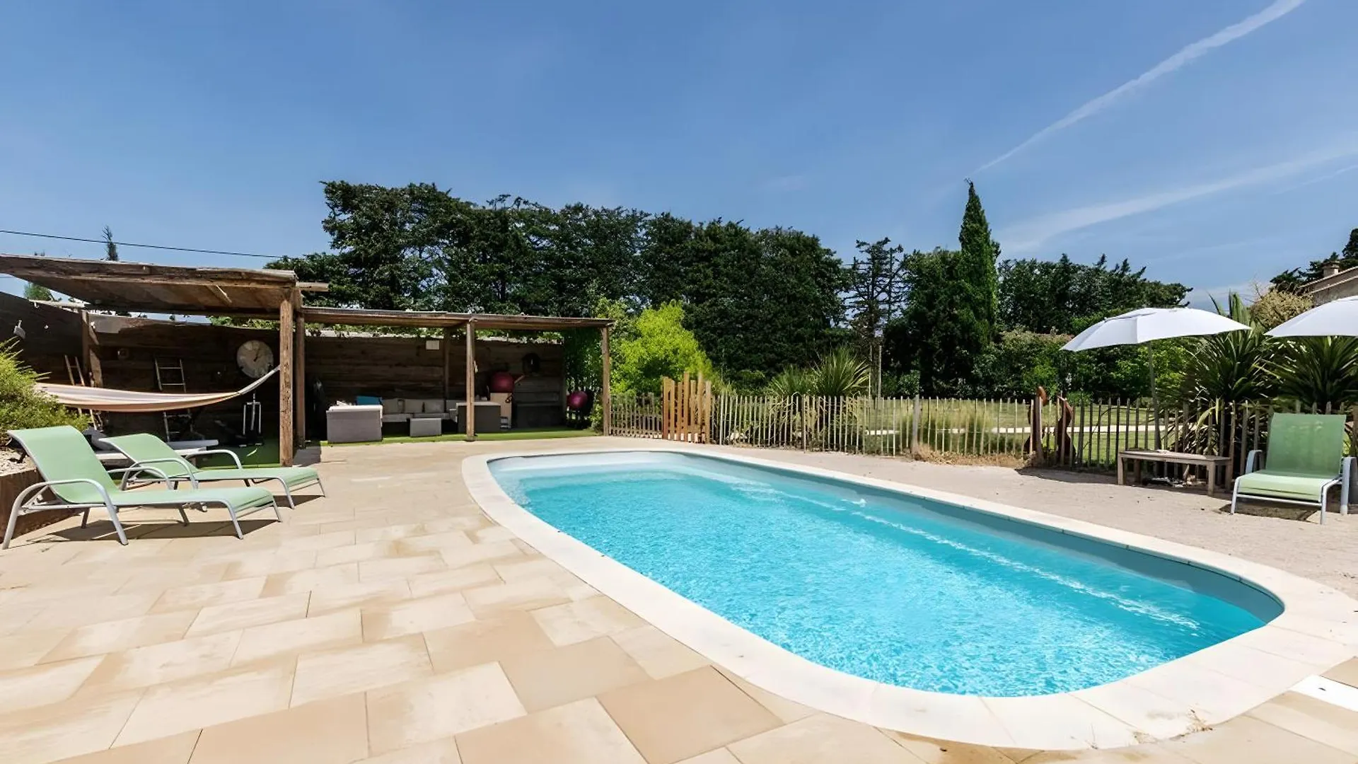 Tonneau Prestige Villa Jonquieres  Jonquieres (Vaucluse)